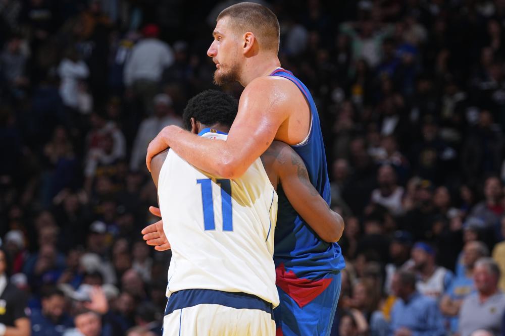 快船队在引 快船队在引