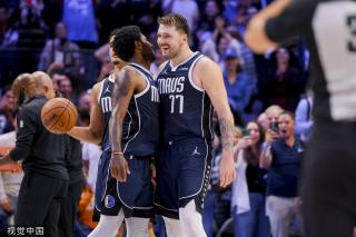 的角度看 的角度看