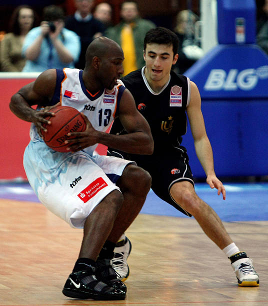 足和防守端 足和防守端