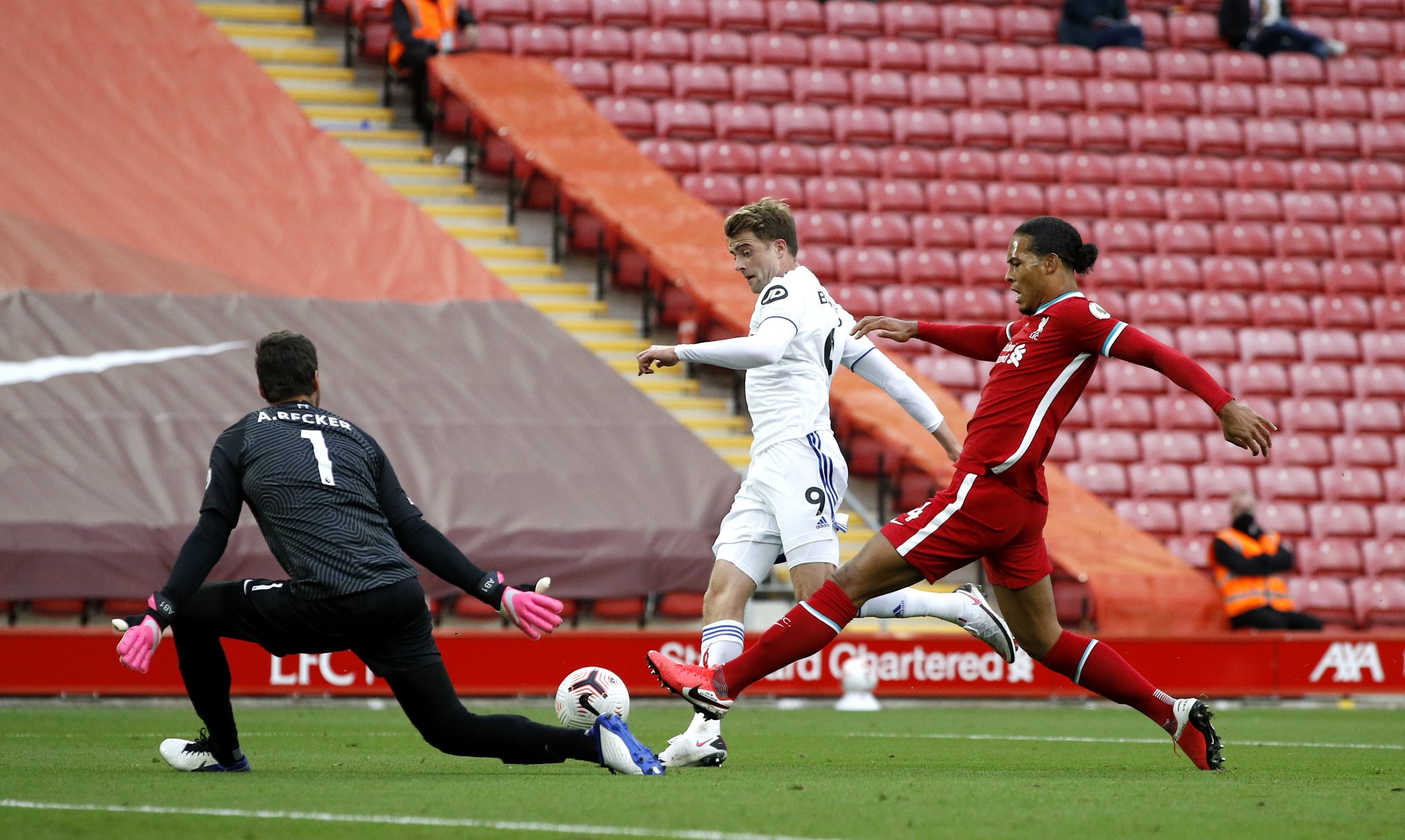 但他们通过 但他们通过