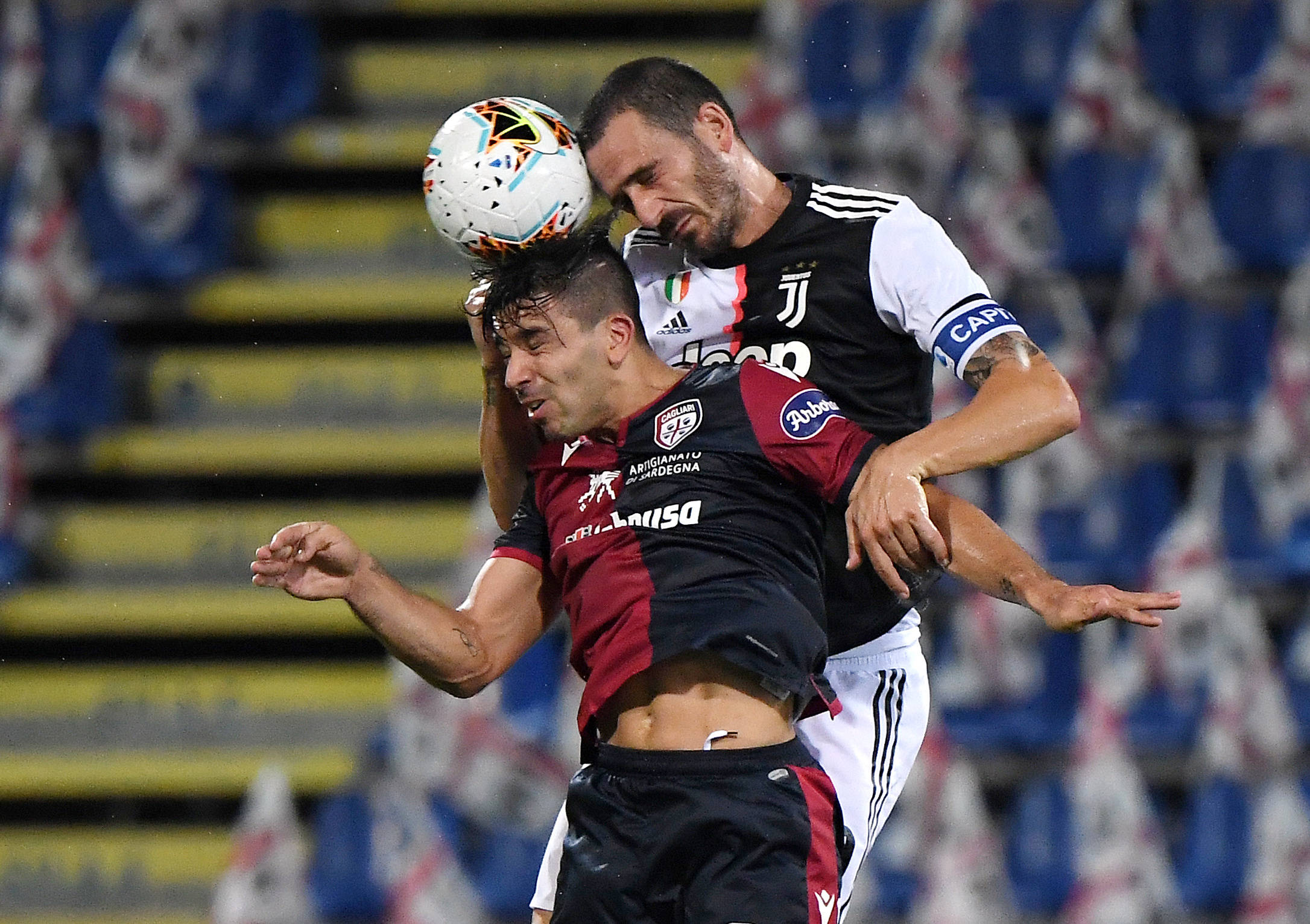 含三周半翻 含三周半翻